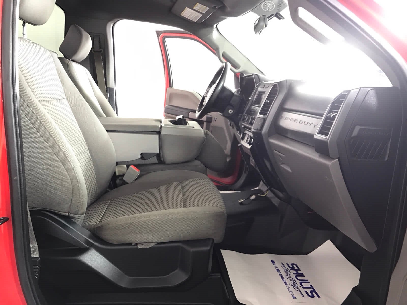 2018 Ford Super Duty F-250 SRW XLT 4WD Reg Cab 8 Box
